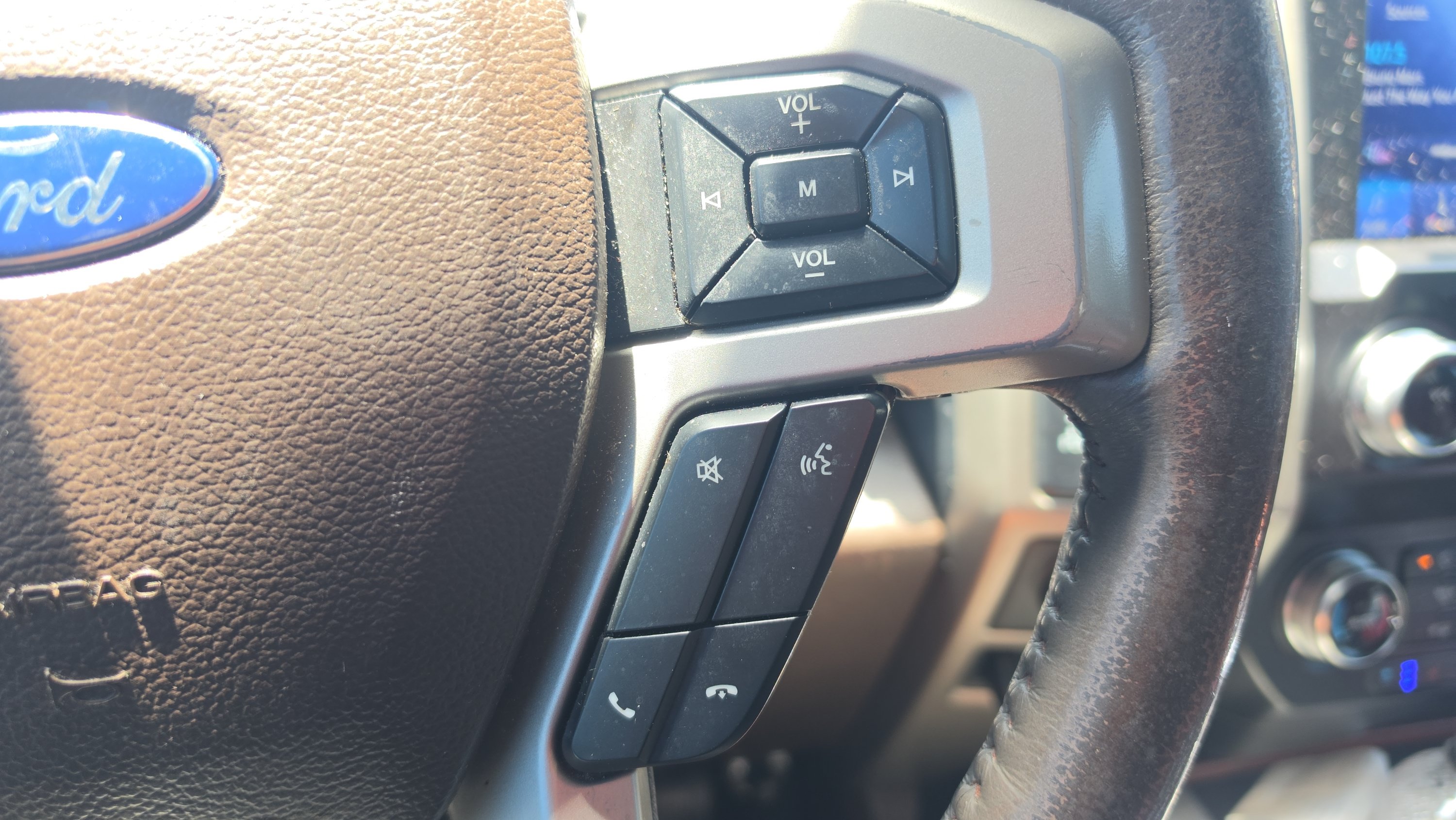 Used 2019 Ford F150 King Ranch w/ Equipment Group 601A Luxury AWD/4WD image 14
