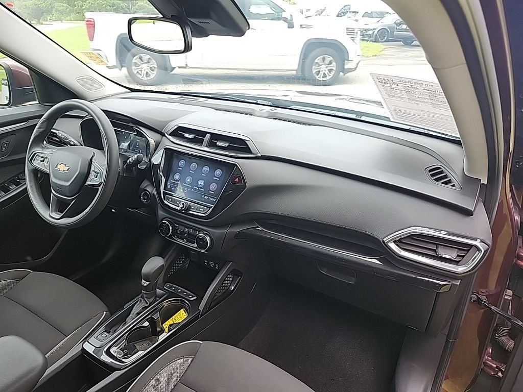 Used 2023 Chevrolet TrailBlazer LT w/ Convenience Package FWD image 35