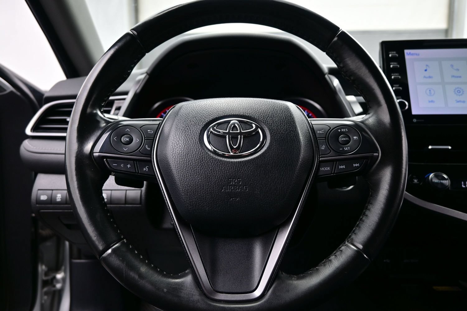 Used 2023 Toyota Camry XSE FWD image 25