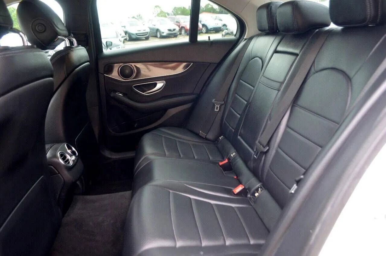 Used 2015 Mercedes-Benz C 300 Sedan image 22