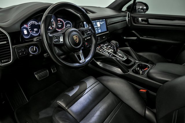 Used 2020 Porsche Cayenne Turbo image 10