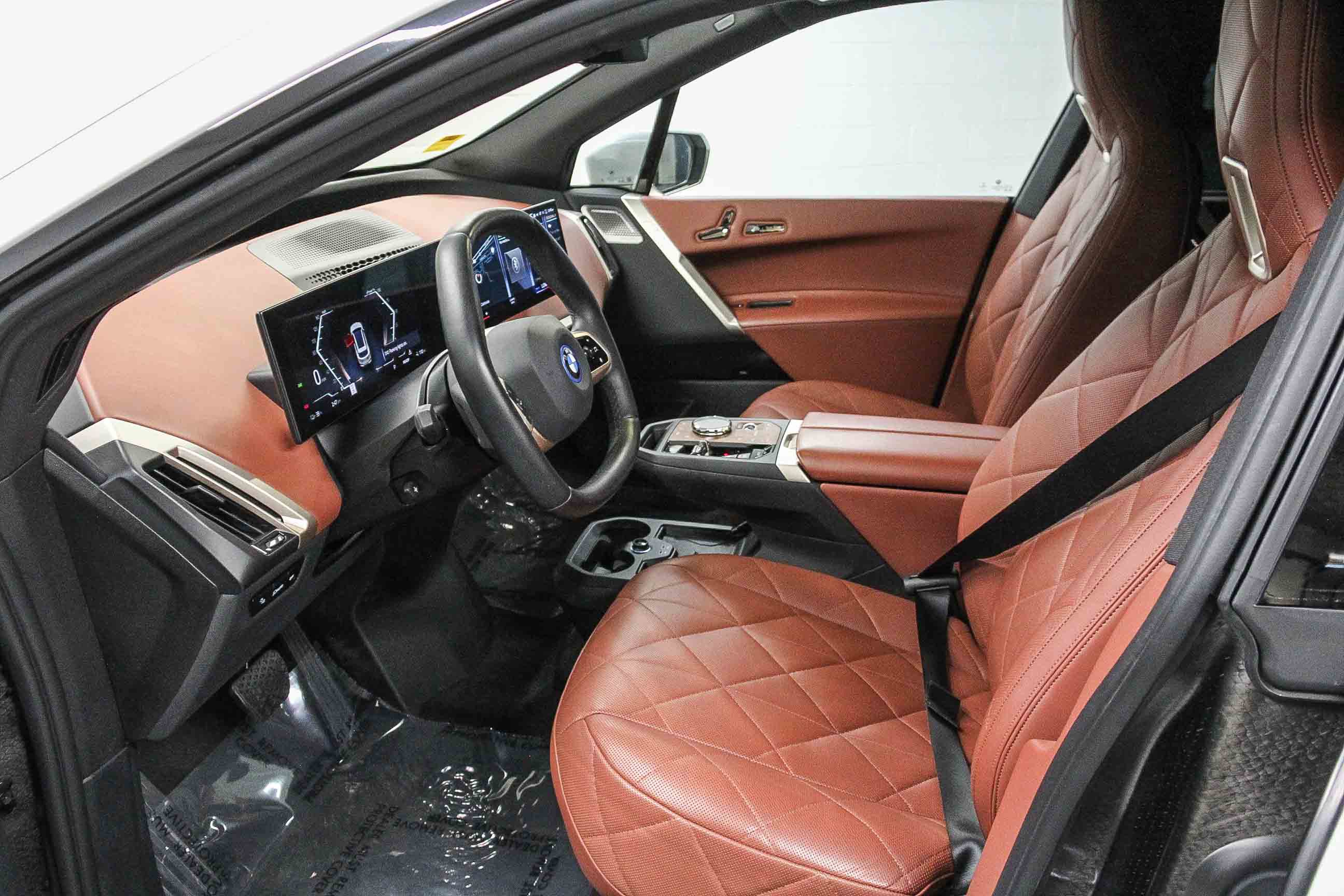 Certified 2023 BMW iX M60 w/ Executive Package AWD/4WD image 19
