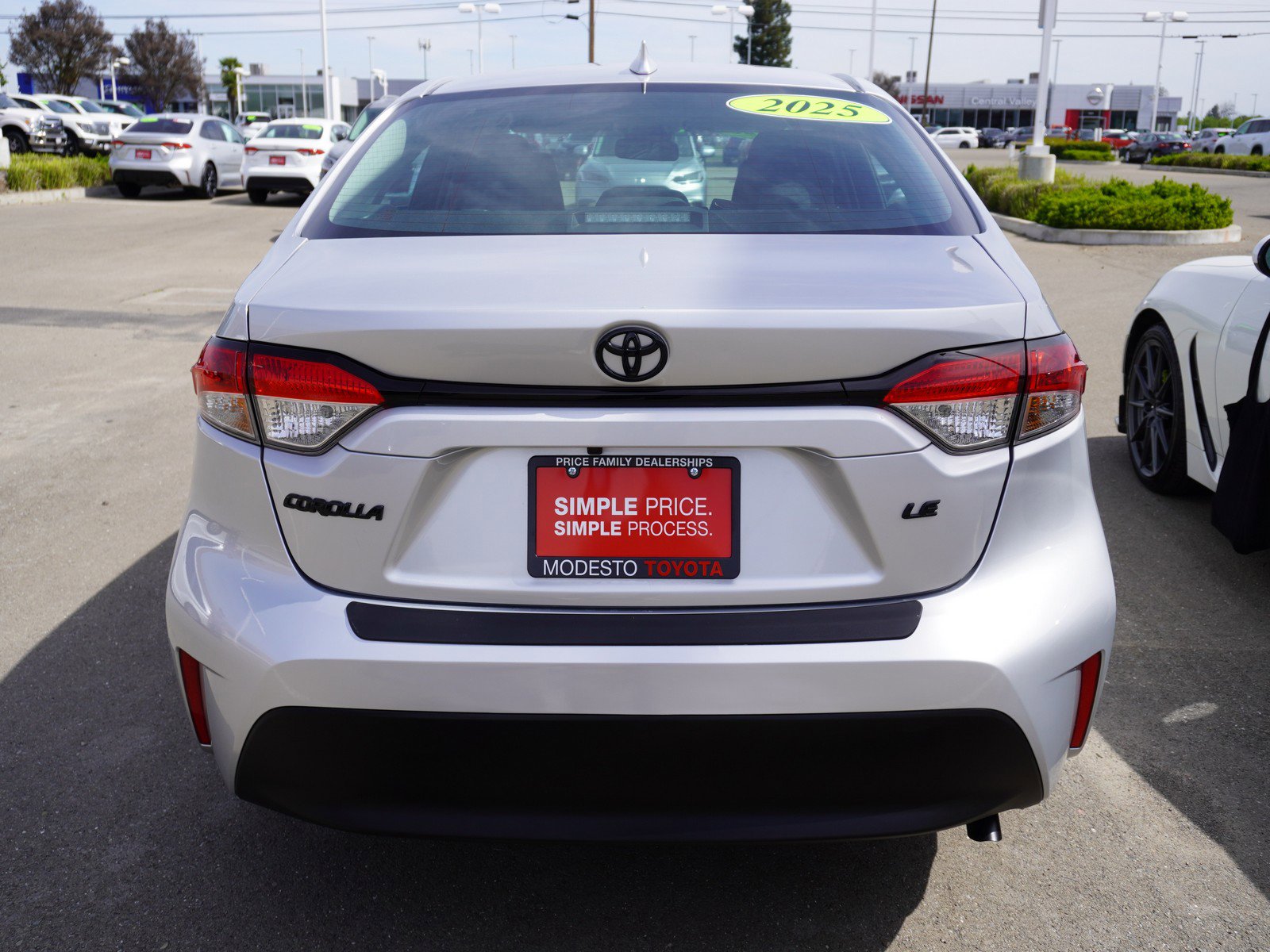 Used 2025 Toyota Corolla LE image 9