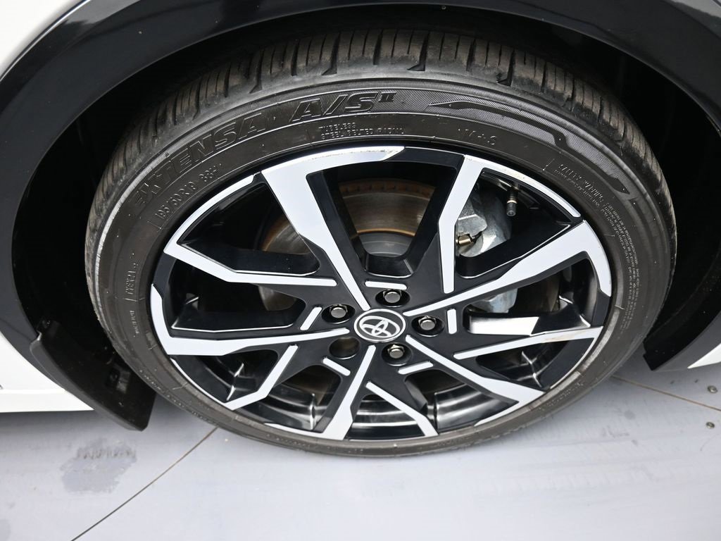 Used 2024 Toyota Prius Prime image 13