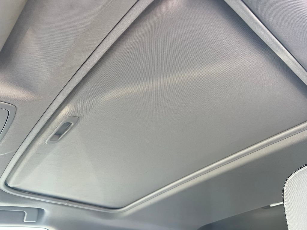 Used 2017 Toyota RAV4 XLE AWD/4WD image 29