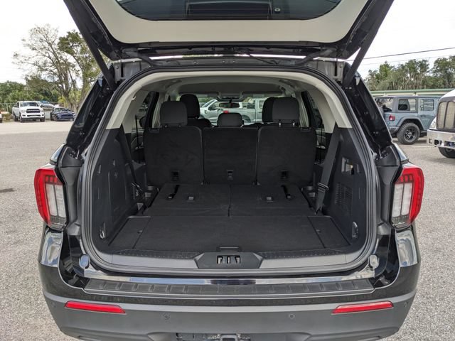 Used 2025 Ford Explorer Active RWD image 12