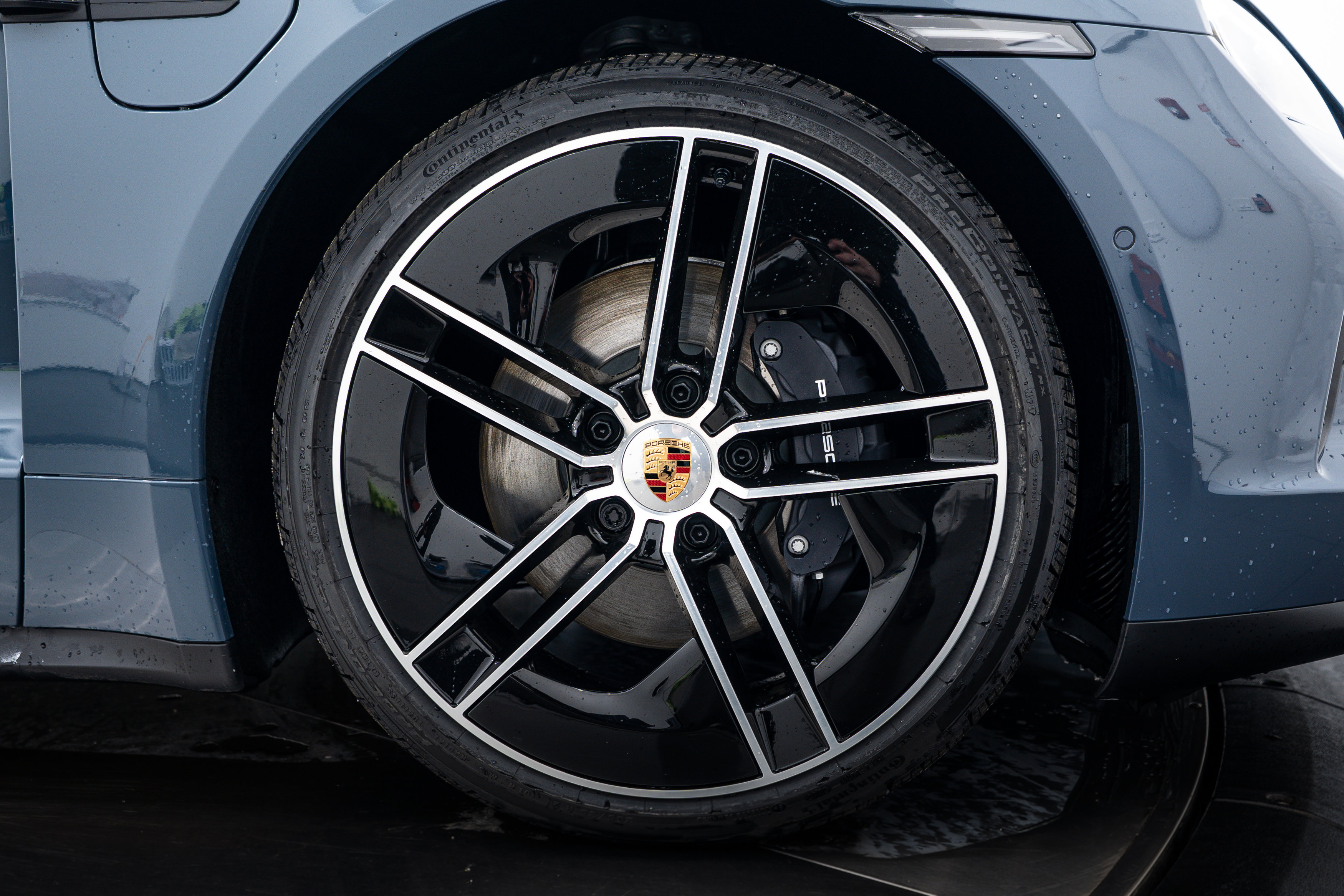 New 2026 Porsche Taycan image 11