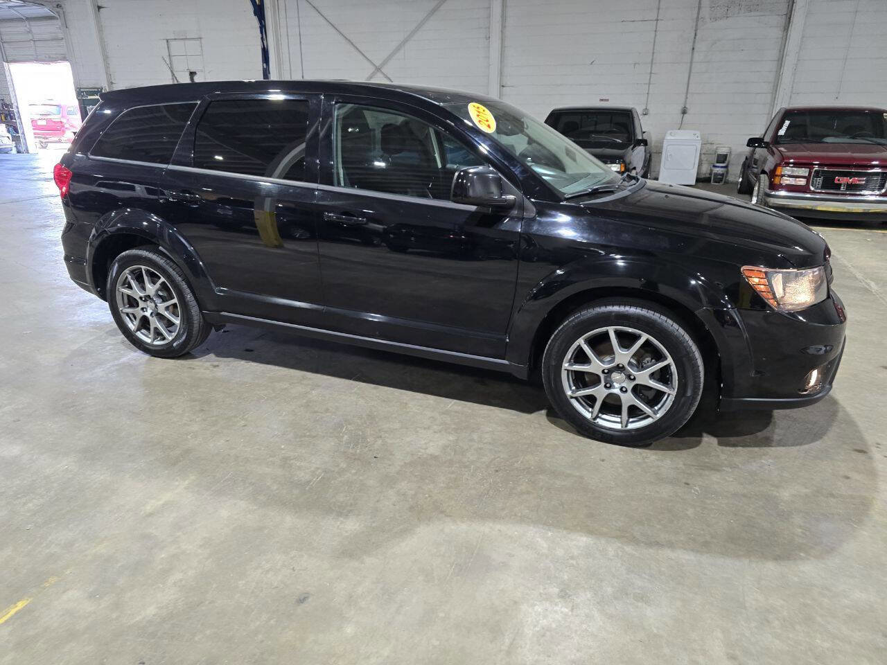 Used 2015 Dodge Journey R/T w/ Flexible Seating Group image 15