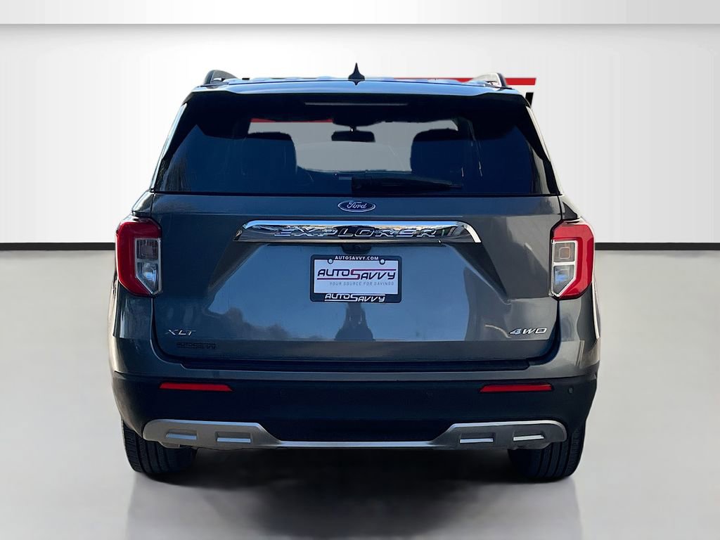 Used 2024 Ford Explorer XLT w/ Equipment Group 202A image 6