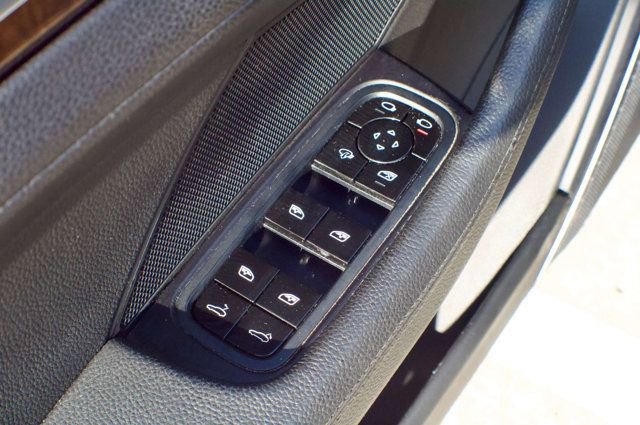 Used 2018 Porsche Panamera 4S AWD/4WD image 38
