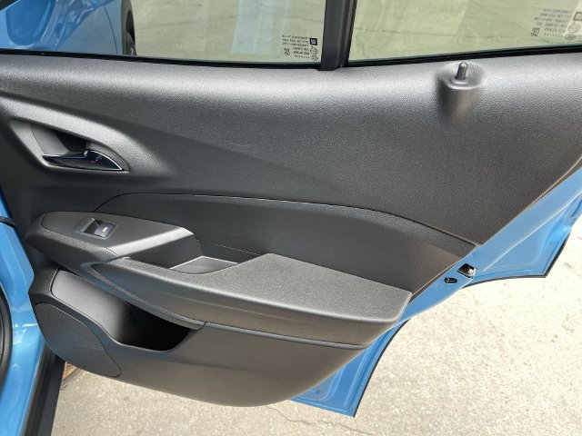 Used 2025 Chevrolet Trax RS w/ Driver Confidence Package FWD image 14
