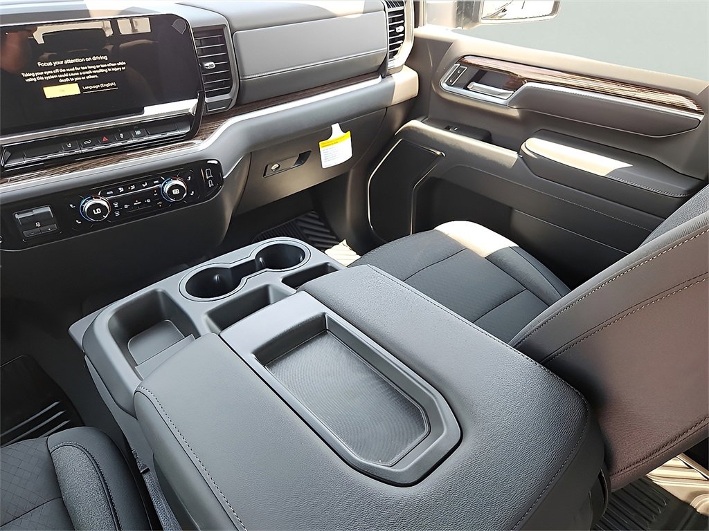 New 2025 GMC Sierra 2500 SLE w/ SLE Value Package; image 10