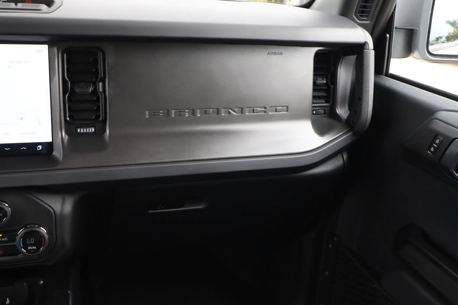 Used 2025 Ford Bronco Big Bend AWD/4WD image 32