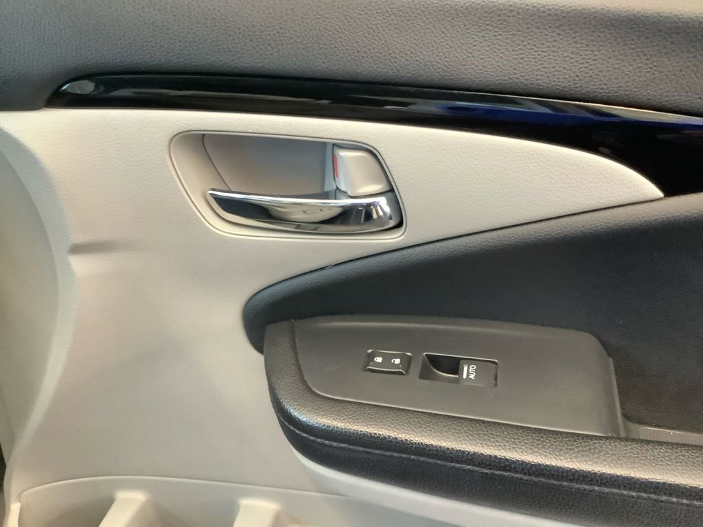 Used 2016 Honda Pilot Elite image 15