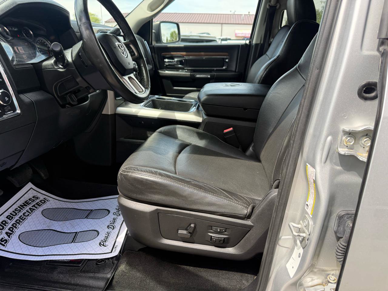 Used 2016 RAM 2500 Laramie w/ Sport Appearance Group AWD/4WD image 11