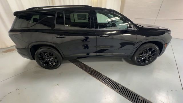 Used 2024 Chevrolet Traverse RS w/ LPO, Floor Liner Package image 9