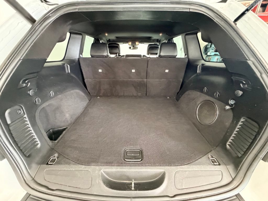 Used 2020 Jeep Grand Cherokee Altitude AWD/4WD image 7