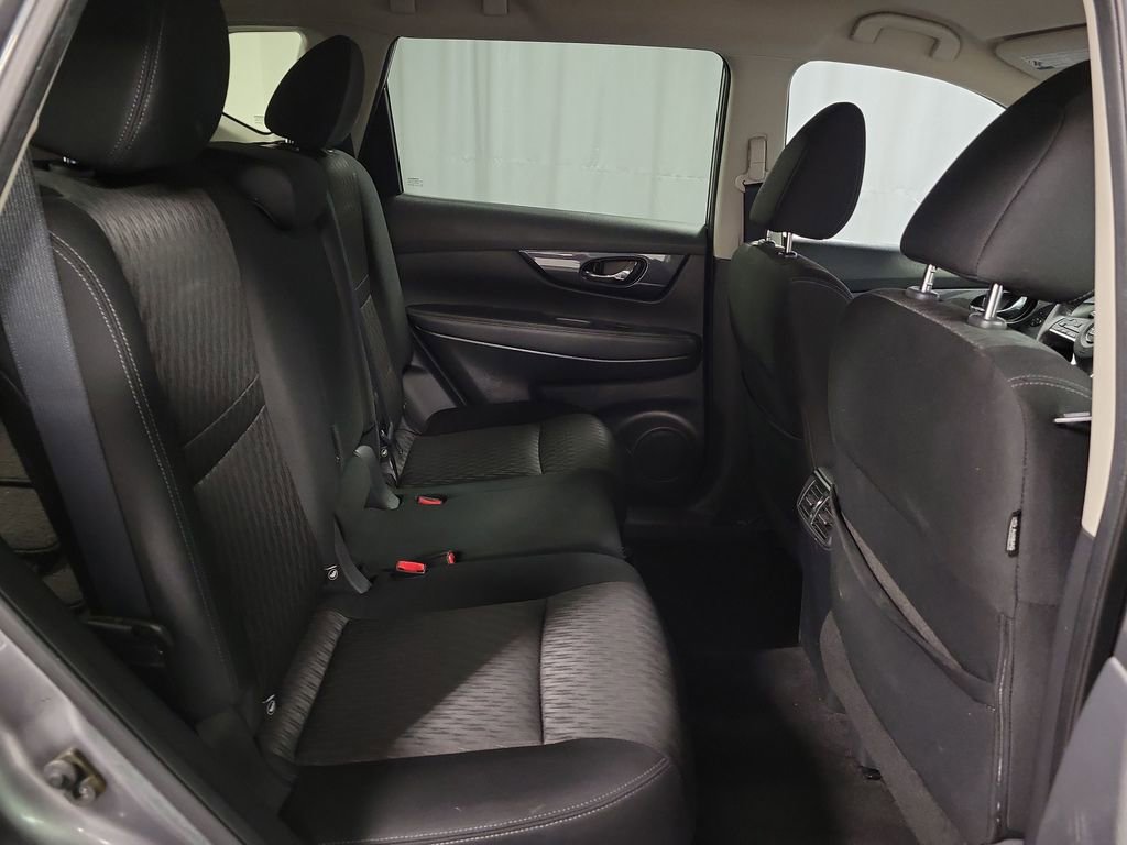 Used 2017 Nissan Rogue SV image 24