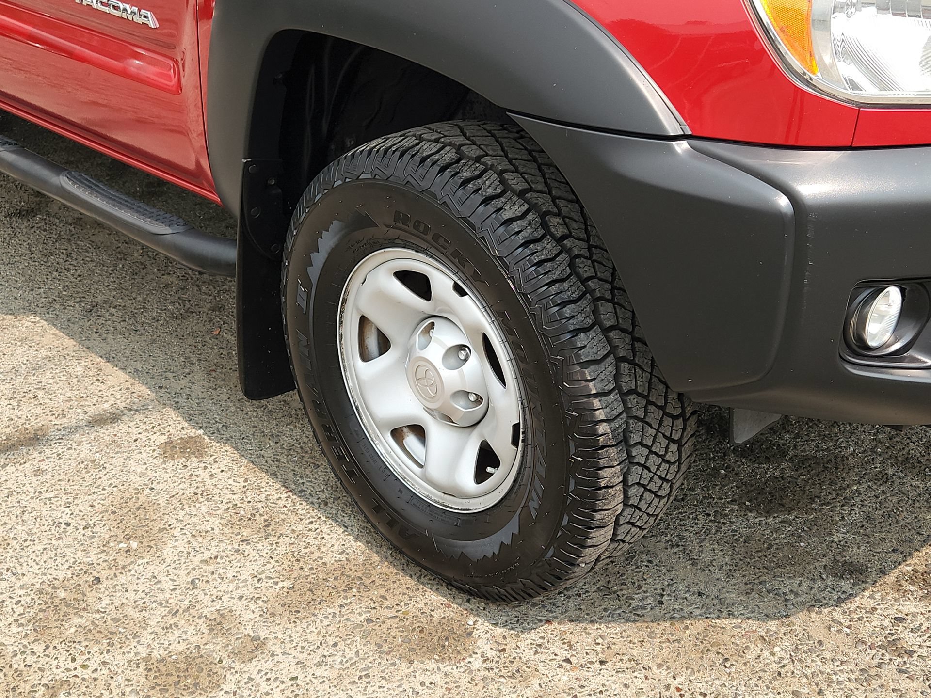 Used 2015 Toyota Tacoma PreRunner w/ Convenience Package RWD image 19