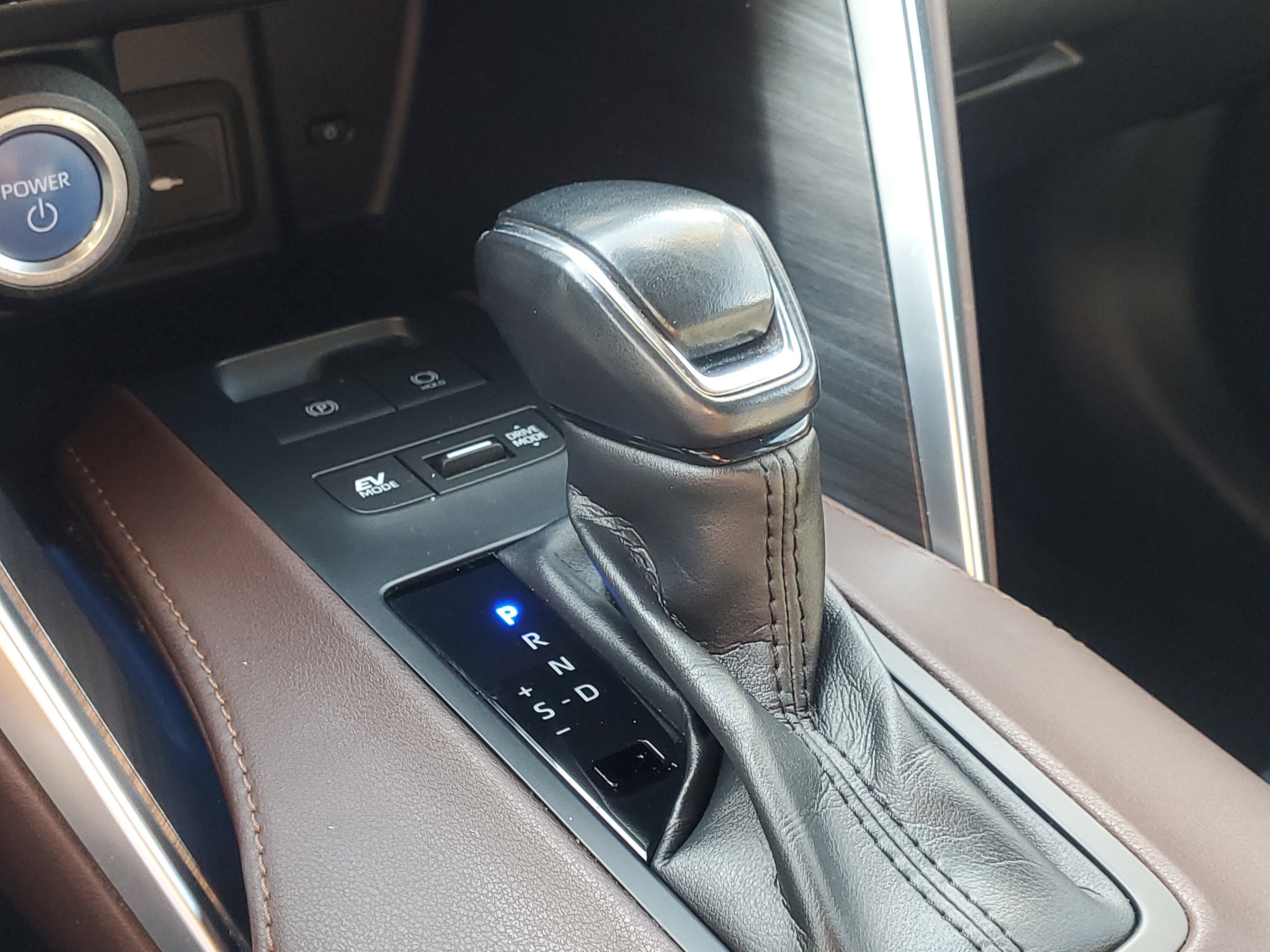 Certified 2021 Toyota Venza XLE w/ Softex Package AWD/4WD image 30