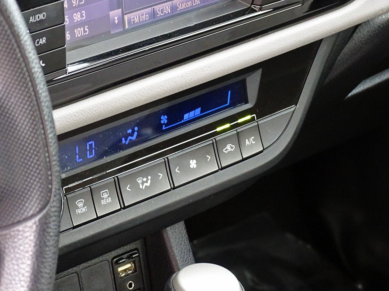 Used 2014 Toyota Corolla LE FWD image 23