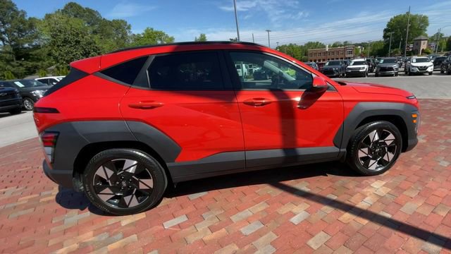 Used 2024 Hyundai Kona SEL FWD image 2
