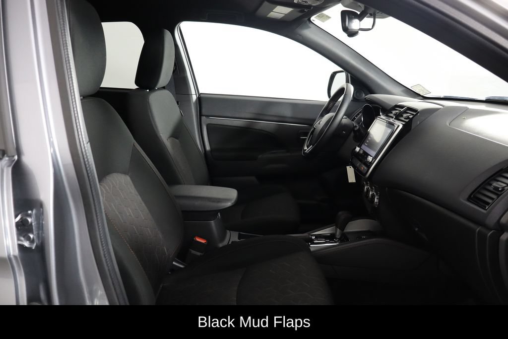 Used 2025 Mitsubishi Outlander Sport AWD image 11