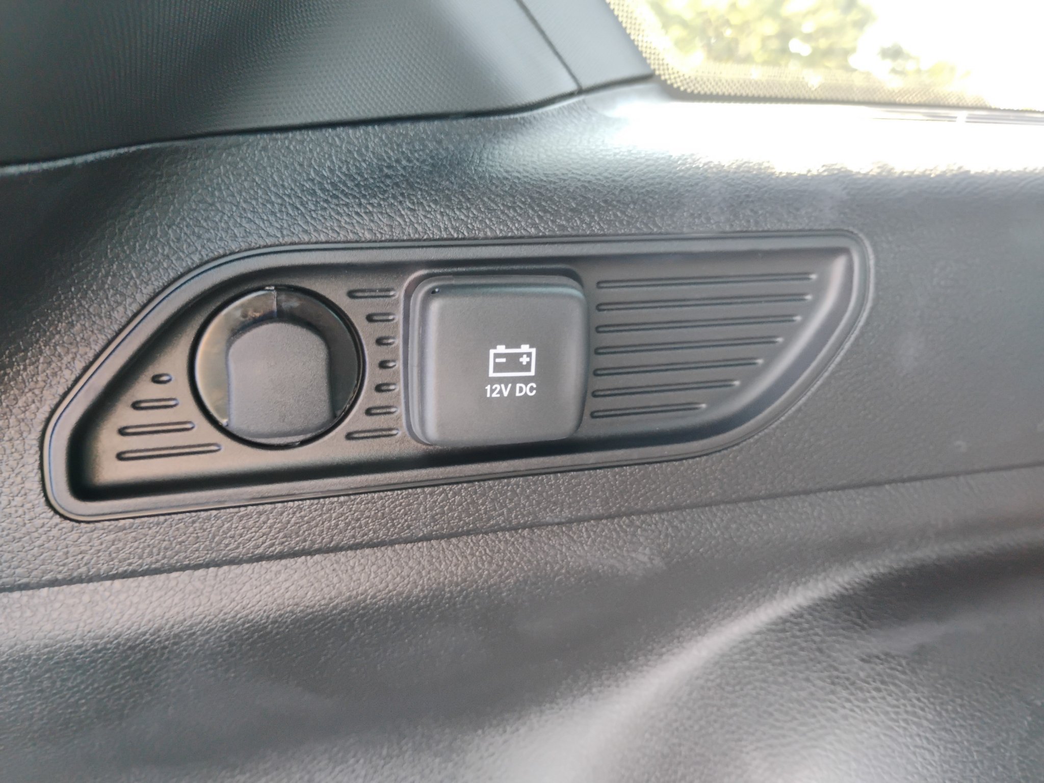 New 2027 Jeep Grand Cherokee Altitude AWD/4WD image 14