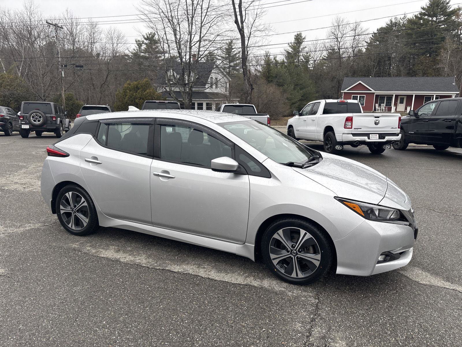 Used 2020 Nissan Leaf SV w/ SV All Weather Package FWD image 6