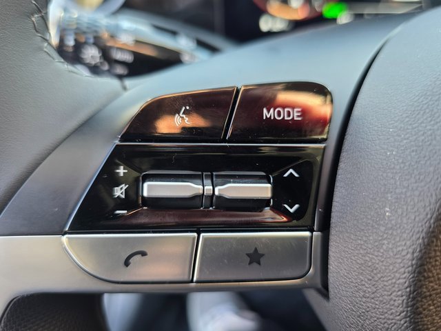 New 2025 Hyundai Elantra Limited image 19