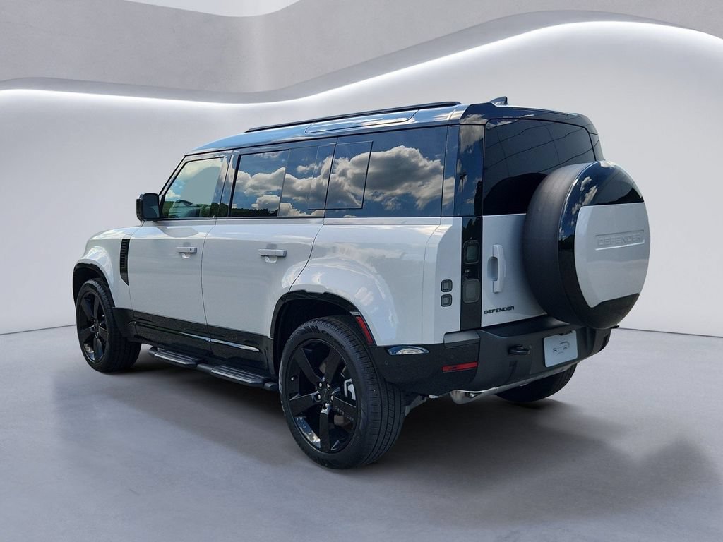New 2026 Land Rover Defender 110 X-Dynamic SE AWD/4WD image 4