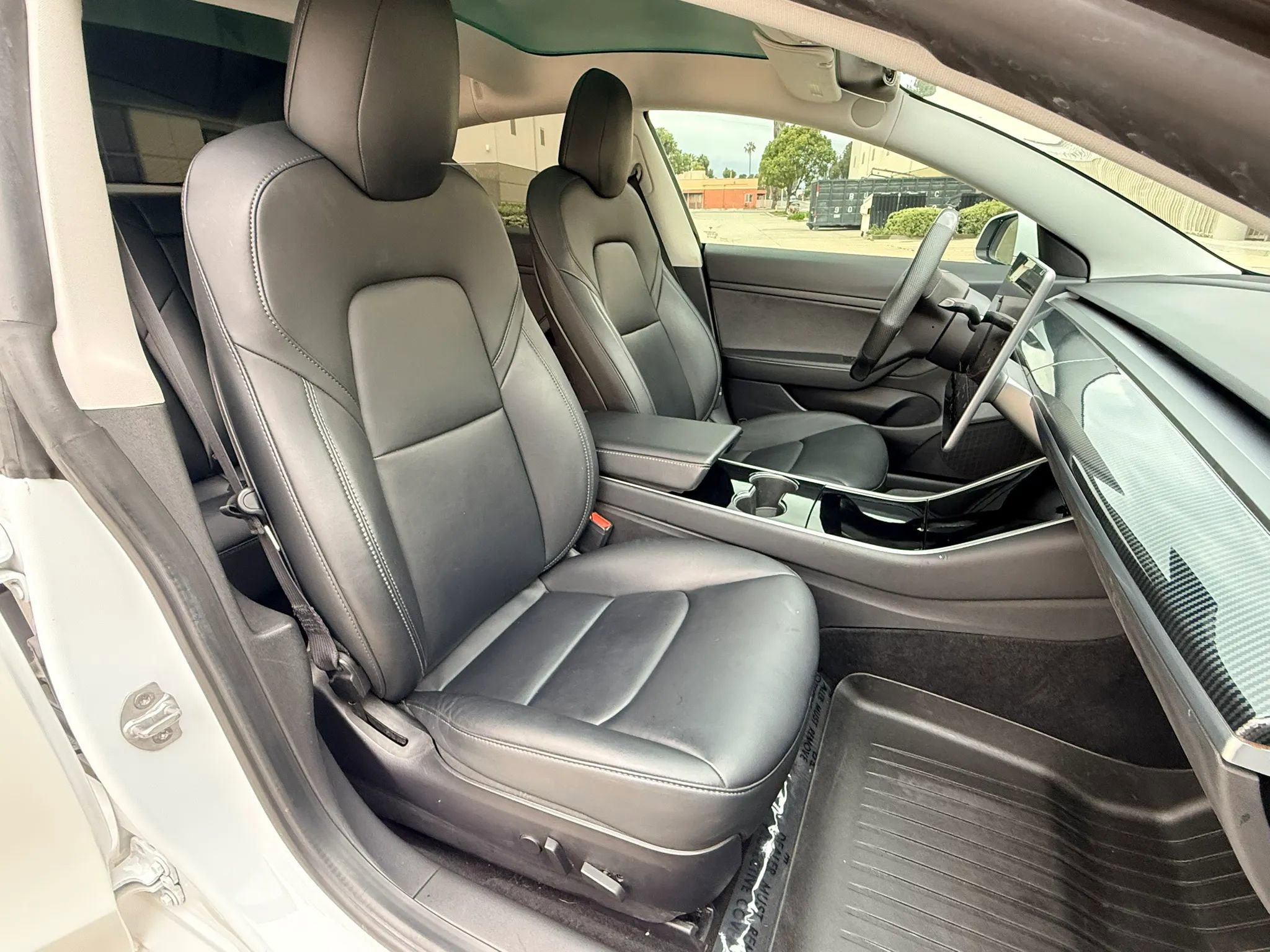 Used 2020 Tesla Model 3 Standard Range RWD image 17