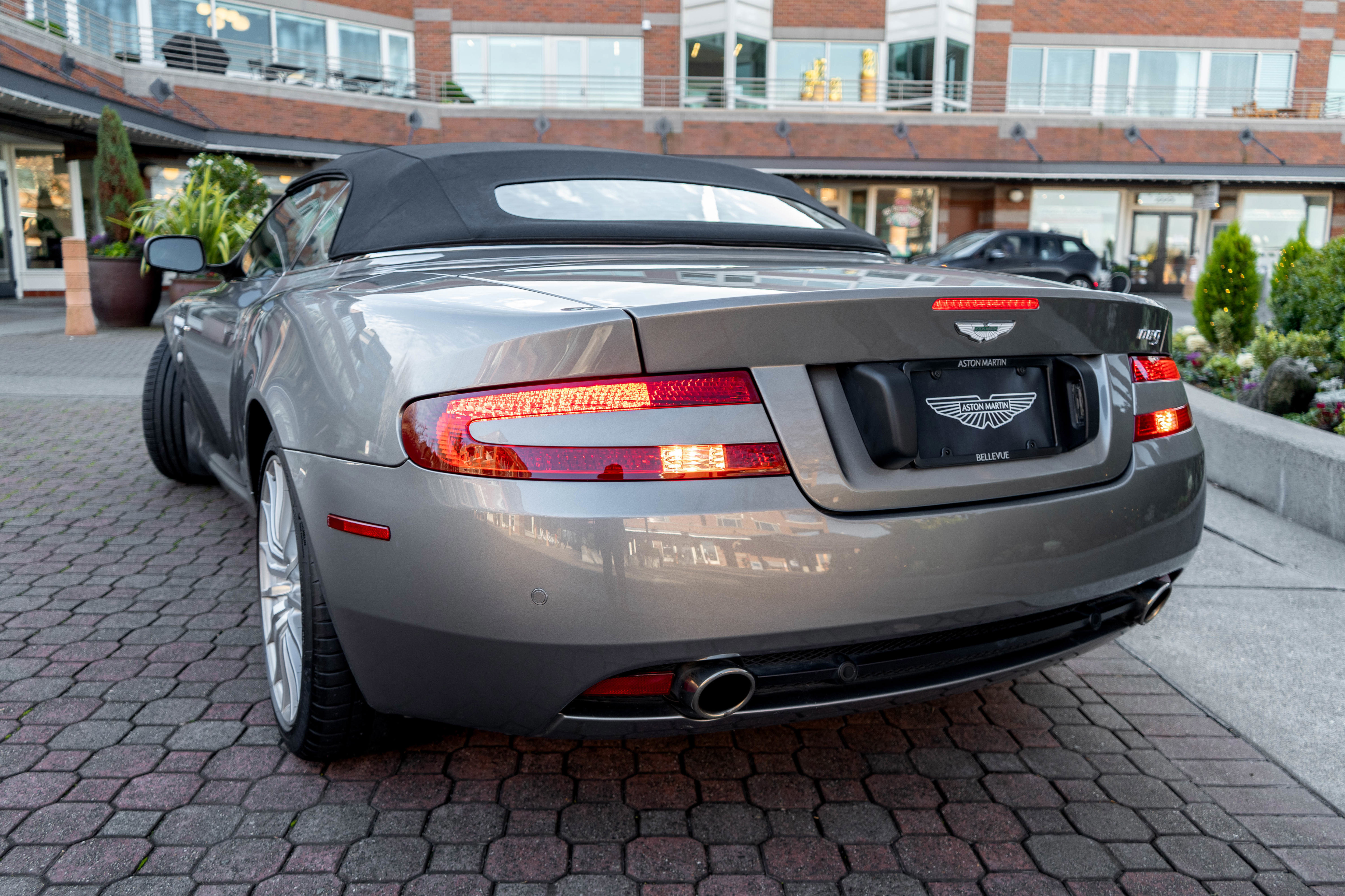 Used 2009 Aston Martin DB9 Volante RWD image 46