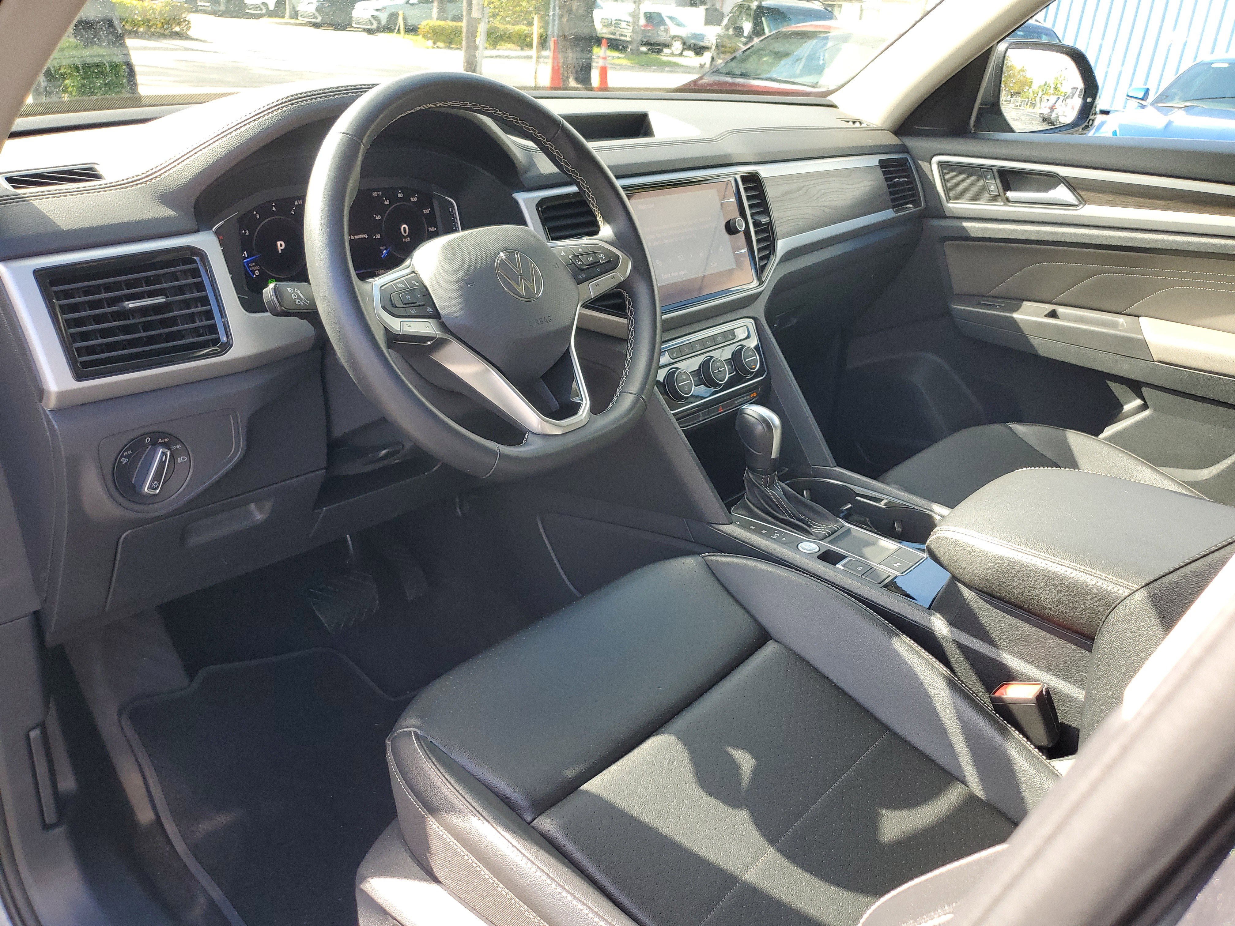 Certified 2022 Volkswagen Atlas SE w/ Panoramic Sunroof Package image 21