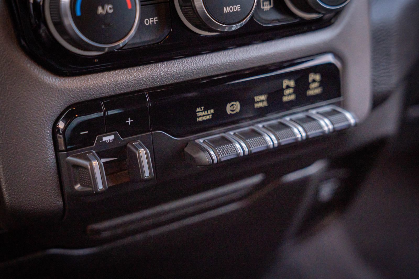 Used 2020 RAM 3500 Big Horn w/ Level 2 Equipment Group image 23