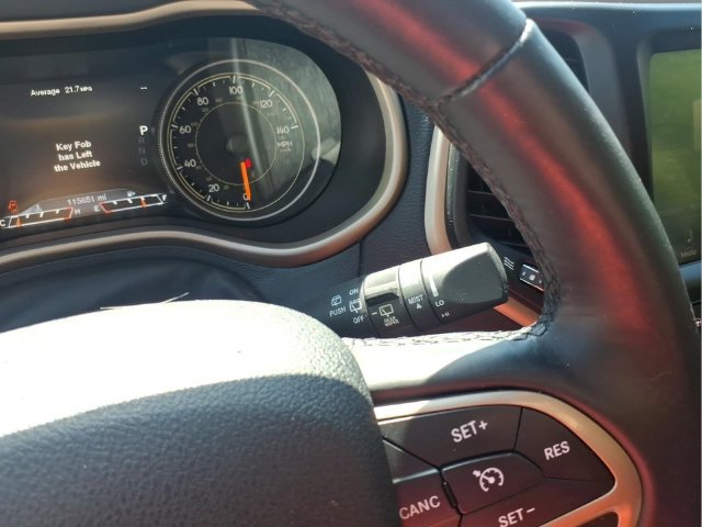 Used 2016 Jeep Cherokee Limited AWD/4WD image 22