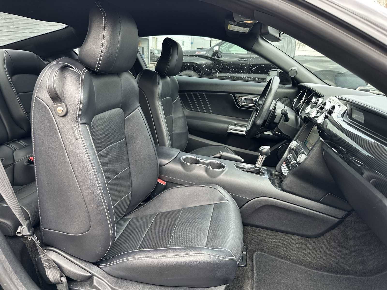 Used 2017 Ford Mustang Premium image 19