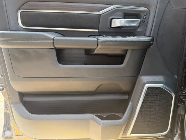 New 2026 RAM 3500 Laramie w/ Sport Appearance Package AWD/4WD image 32