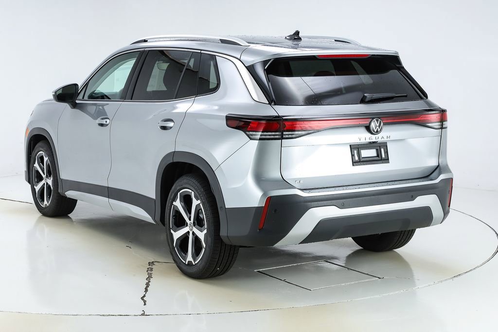 New 2026 Volkswagen Tiguan SE FWD image 7