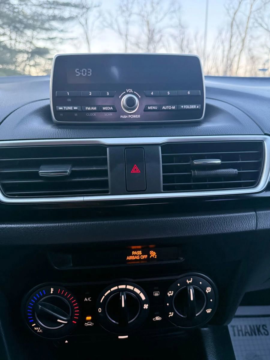 Used 2014 MAZDA MAZDA3 i Touring image 18