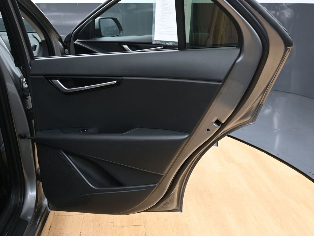 Used 2023 Kia Niro LX image 34
