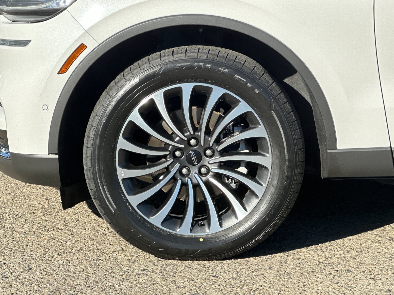 Used 2023 Lincoln Aviator Reserve w/ Equipment Group 201A AWD/4WD image 38