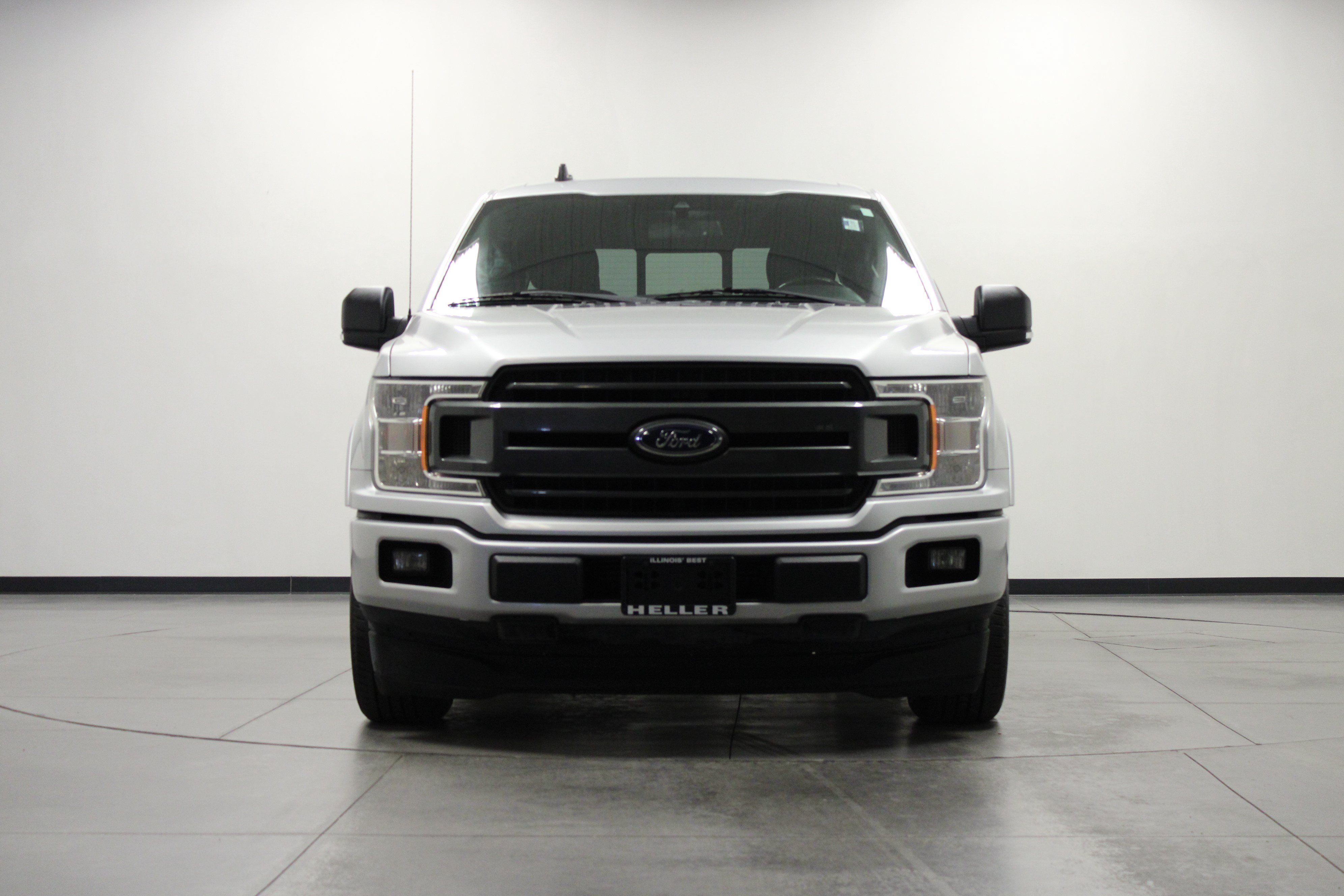 Used 2019 Ford F150 XLT w/ Equipment Group 302A Luxury RWD image 9
