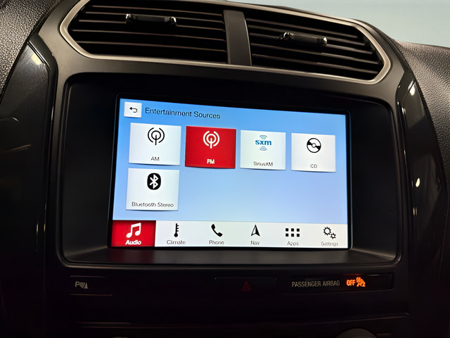 Used 2017 Ford Explorer XLT w/ Equipment Group 202A FWD image 20