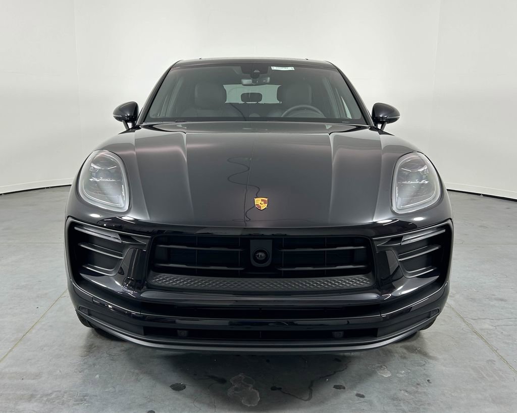 New 2026 Porsche Macan AWD/4WD image 10