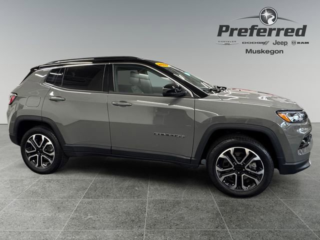 Used 2023 Jeep Compass Limited AWD/4WD image 8