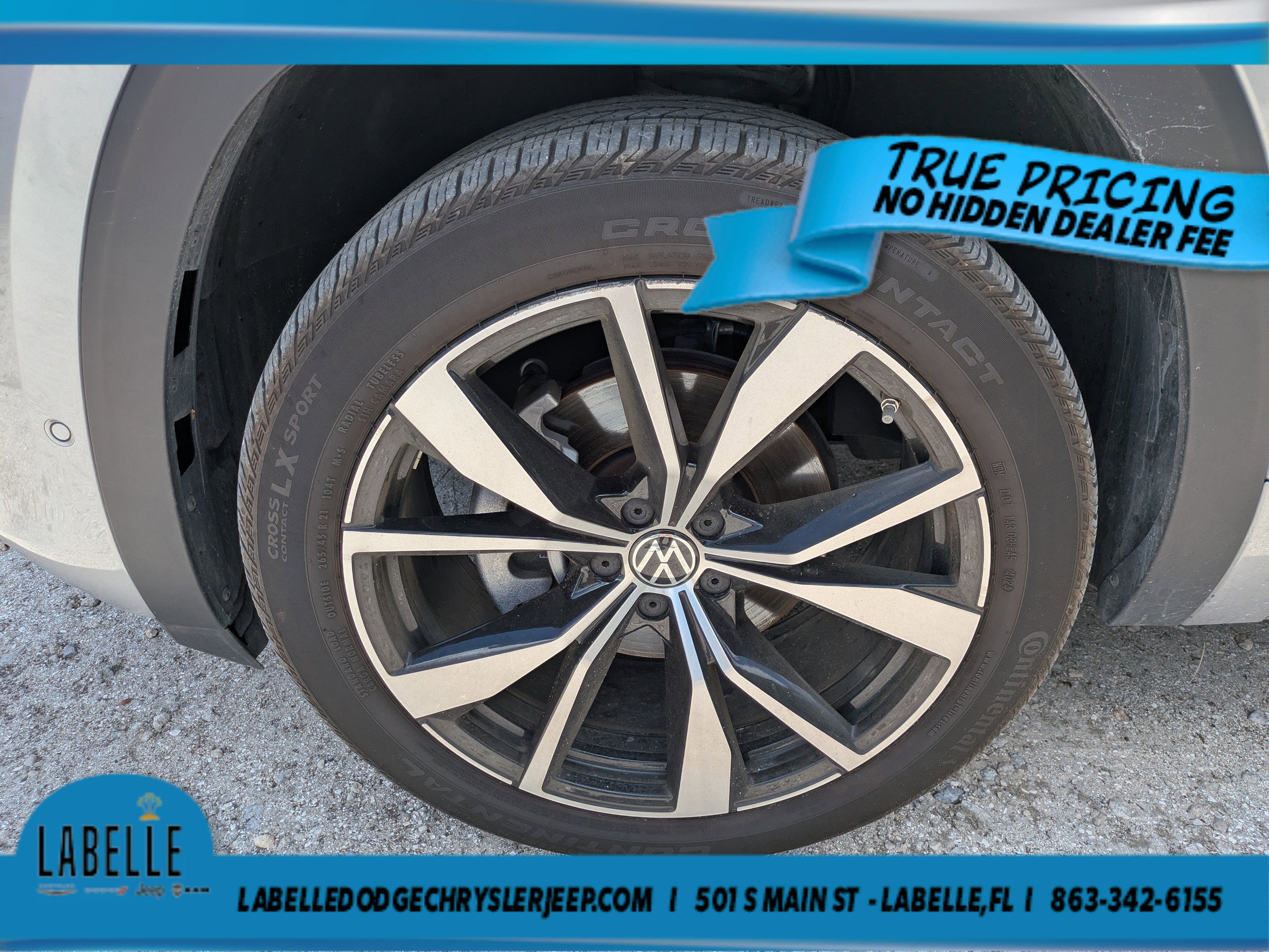 Used 2025 Volkswagen Atlas SEL Premium R-Line AWD/4WD image 11