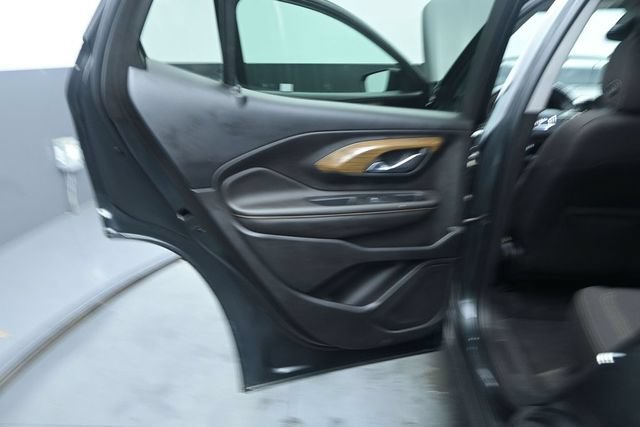 Used 2020 GMC Terrain SLE w/ Elevation Edition FWD image 14