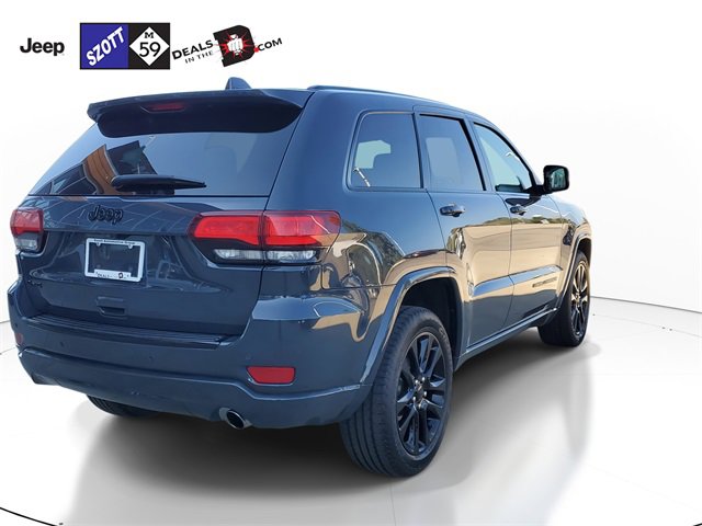 Used 2018 Jeep Grand Cherokee Altitude image 4