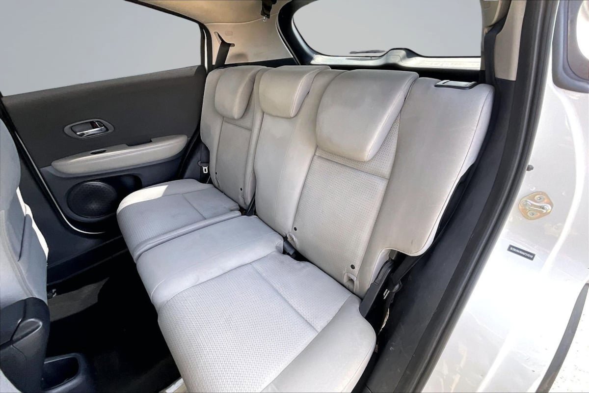 Used 2019 Honda HR-V LX image 26
